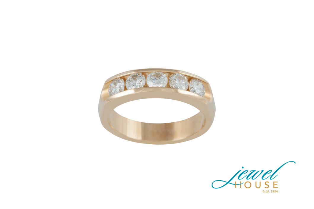 CLASSIC FIVE DIAMONDS CHANNEL-SET RING IN 14KT YELLOW GOLD
