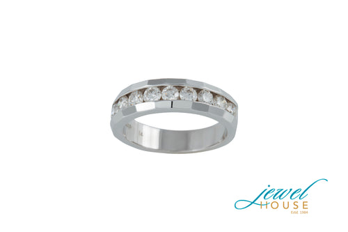 SINGLE ROW DIAMOND CHANNEL-SET FACET RING IN 14KT WHITE GOLD